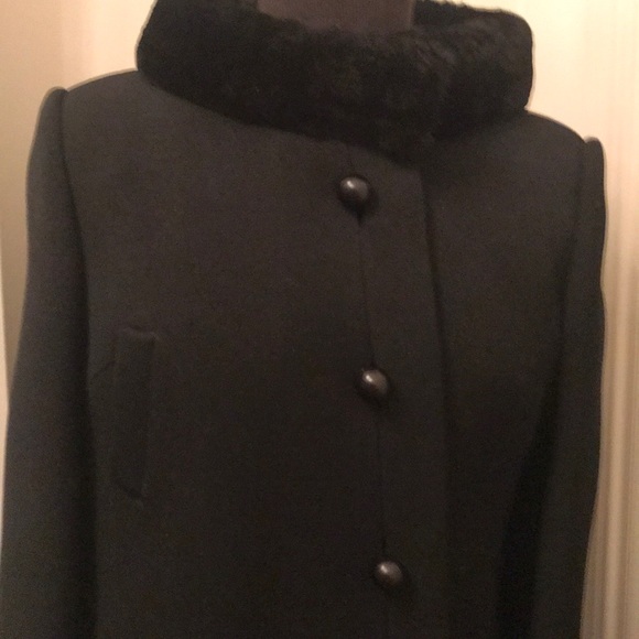 Stegari New York Coat - Picture 2 of 8